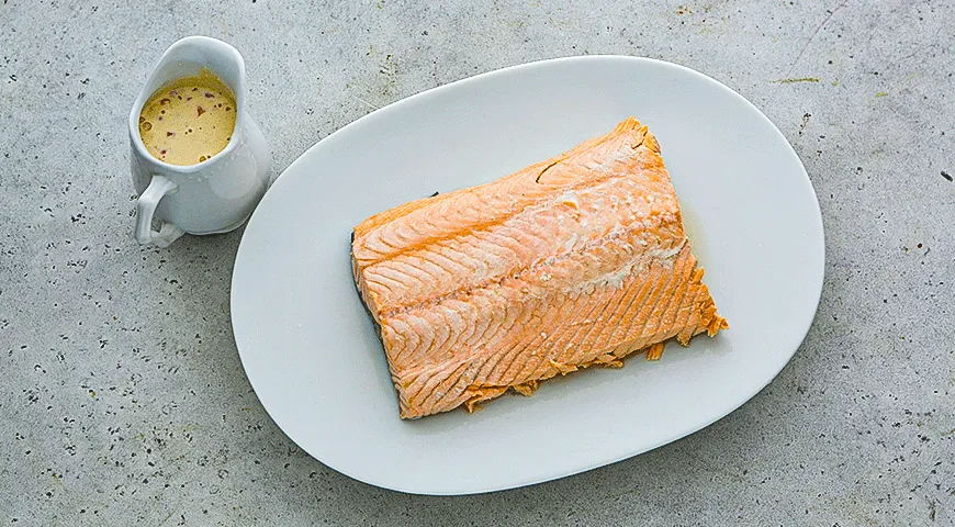 Ніжний лосось у вершково-винному соусі: вишуканий рецепт для особливої вечері 6