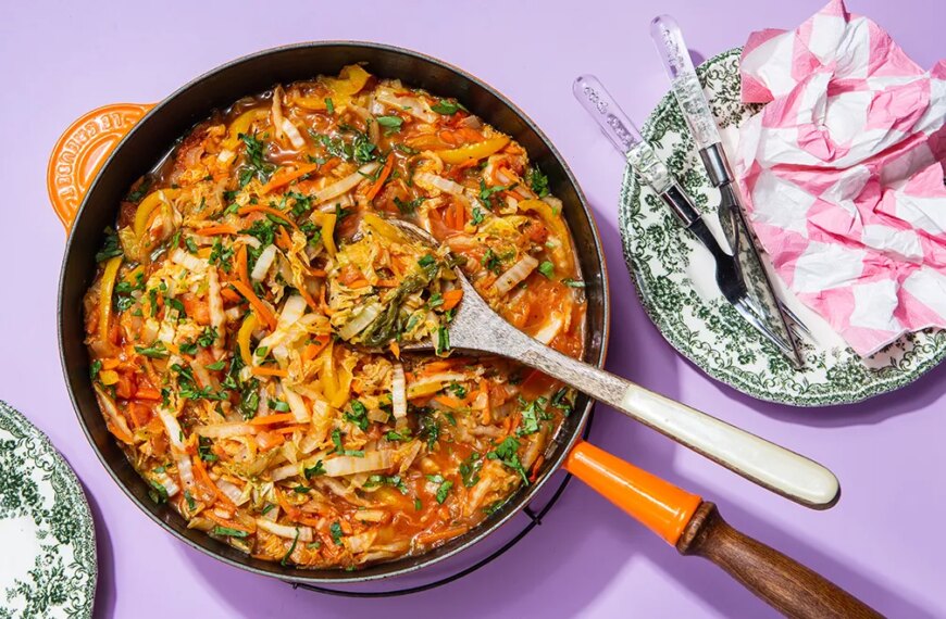 Тушкована пекінська капуста: ніжний рецепт з фотографіями для легкого обіду