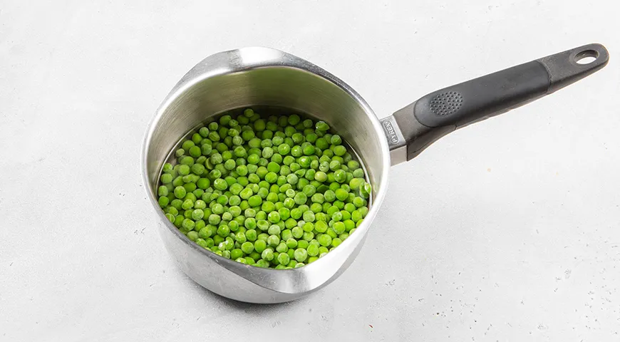 Олів'є з крабовими паличками: легкий рецепт для вашого столу 4 Олів'є з крабовими паличками: легкий рецепт для вашого столу 4