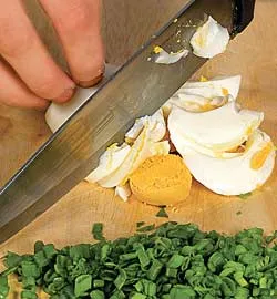 Млинці з ніжним сирним кремом та хрустким печивом: покроковий рецепт з фото 5 Млинці з ніжним сирним кремом та хрустким печивом: покроковий рецепт з фото 5