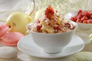 Мариновані груші з ягодами та вівсянкою