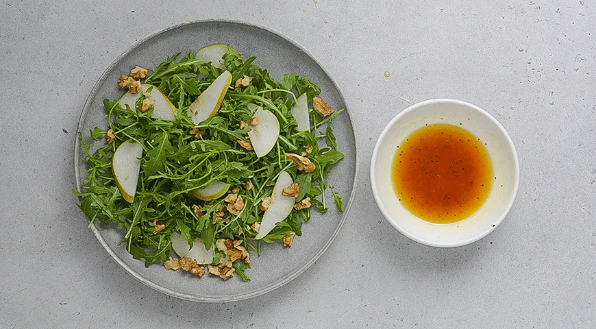 Ароматний салат з руколи, солодкої груші та солоного прошуто: легка насолода з фото! 3