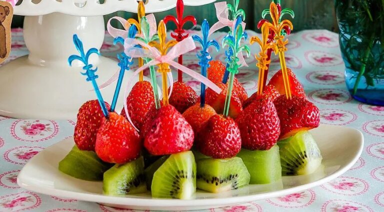 Соковиті фруктові канапе: легкий та яскравий десерт з фото! 1