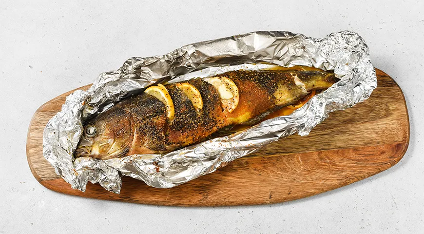 Терпуг, запечений у фользі: ароматна риба з овочами, готова за годину 6