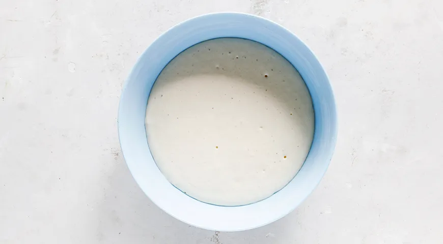 Пишні дріжджові млинці на кефірі: покроковий рецепт із фото 3