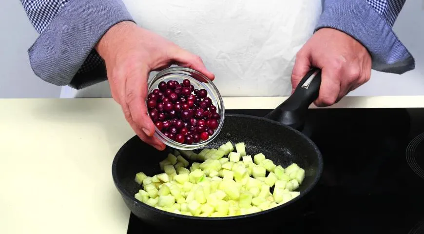 Ароматні яблучні мішечки: покроковий рецепт із фото 4