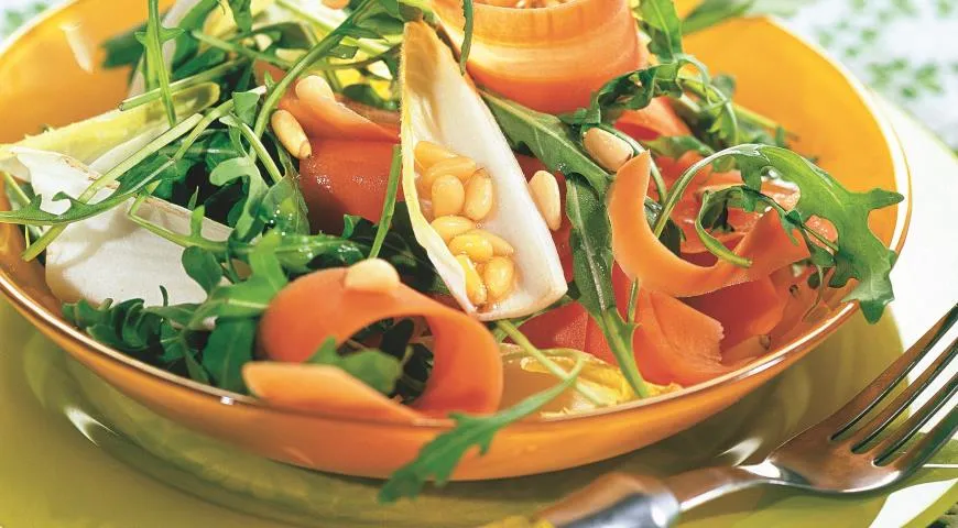 Головна 66 Ароматний морквяний салат з медовою ноткою: покроковий рецепт зі смаком