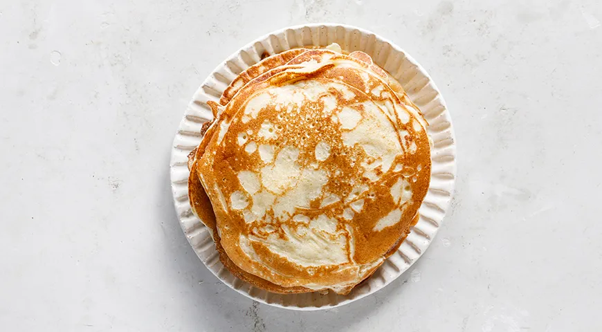 Пишні дріжджові млинці на кефірі: покроковий рецепт із фото 7