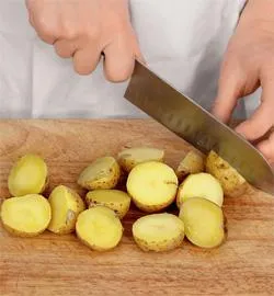 Теплий картопляний салат з чері: яскравий смак і користь у кожній ложці 6