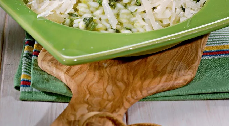 Різотто з цибулею та руколою: ароматна страва для вашого столу 1