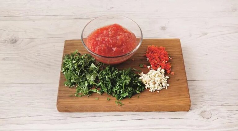 Риба в конверті з овочами: легка та ароматна страва, всього 137 ккал! 37