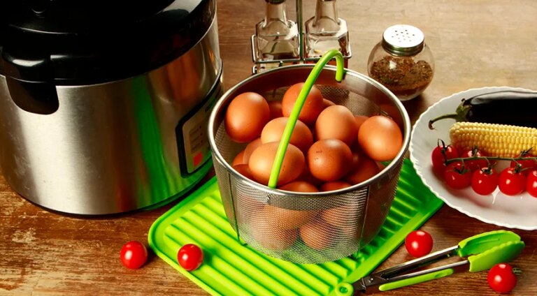 Шеф-повар розкрив секрет ідеальних яєць: про що пишуть на Gastronom.ru 8