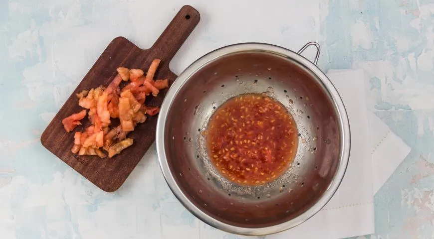 Риба, запечена з цибулею та морквою: покроковий рецепт з фото 3