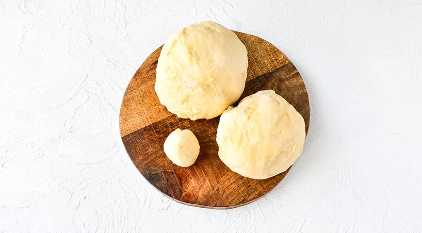 Неймовірний сирний пиріг "Наполеон" з кремовою начинкою: рецепт, що підкорить ваше серце 9