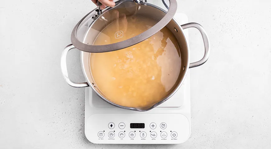 Ароматна горохова каша з тушкованим м'ясом: ситний рецепт для справжніх гурманів 4