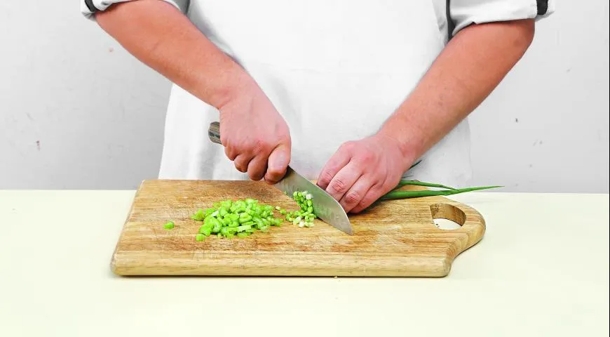 Золотисті тости з яєчнею та хрумким беконом: покроковий рецепт із фото 3