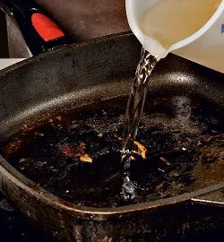 Соковита бараняча нога в духовці: покроковий рецепт із фото 6