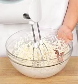 Сирні кульки в горіховій крихті з паличками: смачний рецепт для натхнення 5