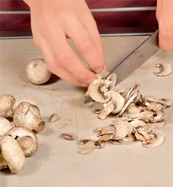 Соковиті сосиски з грибами: легкий рецепт із фотографіями 2