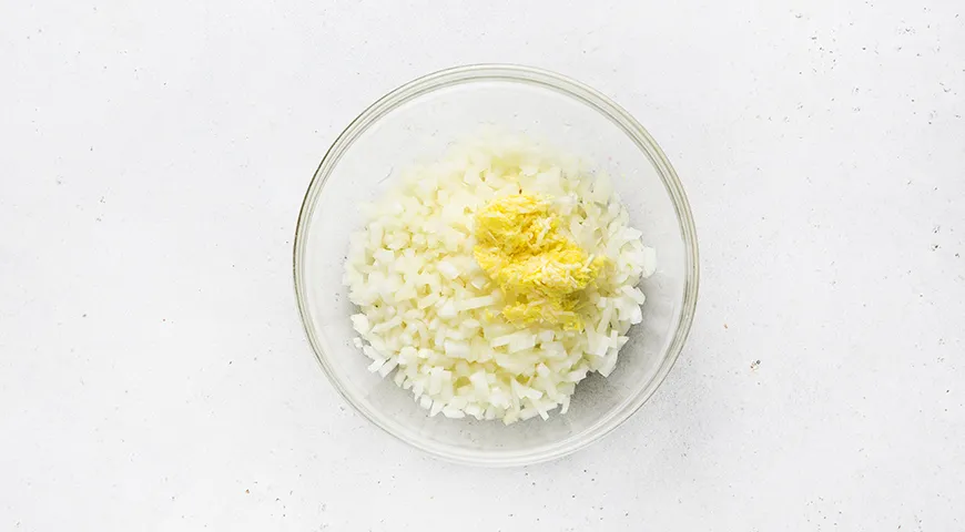 Пісні цибулеві котлети: покроковий рецепт з фото за 326 ккал