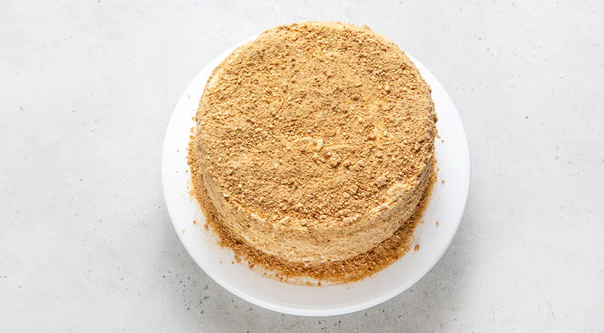 Торт "Жіночий примха": ніжний бісквіт, шовкова карамель та вершковий крем 12