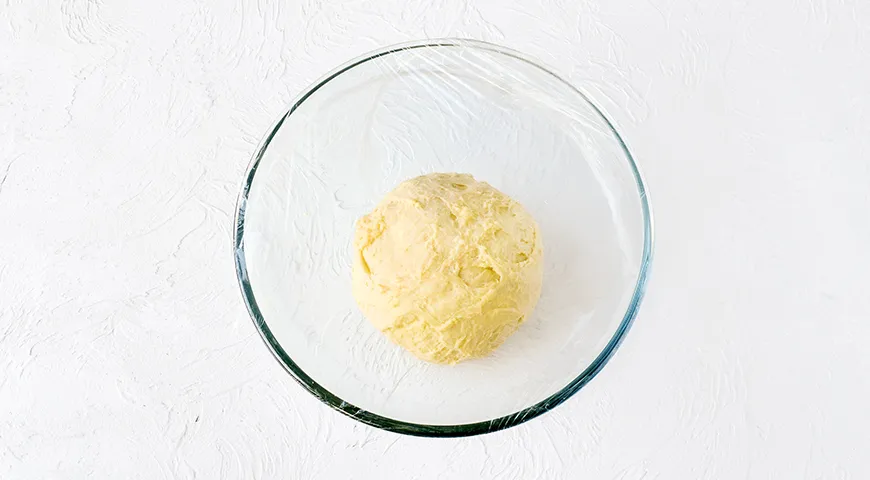 Неймовірний сирний пиріг "Наполеон" з кремовою начинкою: рецепт, що підкорить ваше серце 5