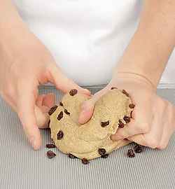 Крестові булочки: ніжне задоволення з фото-інструкцією 5