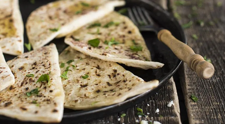 Ароматні кутаби з сиром: покроковий рецепт із фото 1