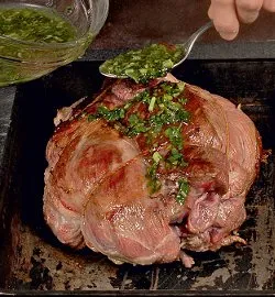 Соковита бараняча нога в духовці: покроковий рецепт із фото 5