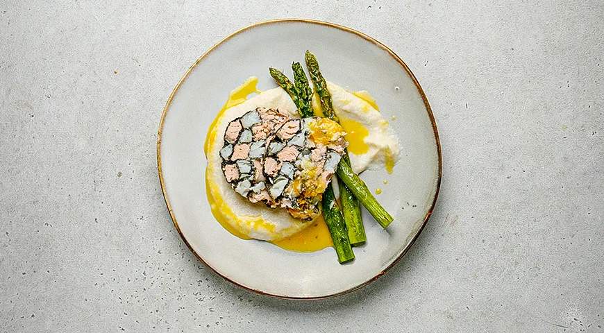 Мармуровий рулет із риби зі спаржею, цитрусовим жу та кремом із селери: вишукана страва з фотоінструкцією 5