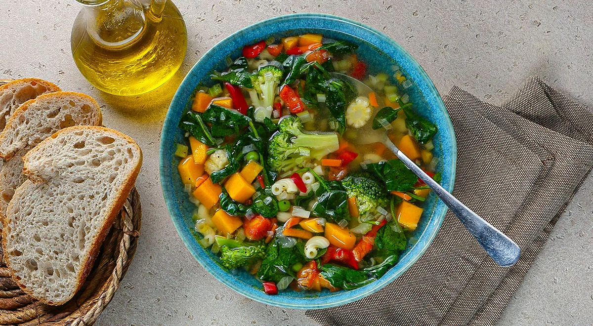 Пісний овочевий мінестроне з гарбузом: смак осені у кожній ложці 1