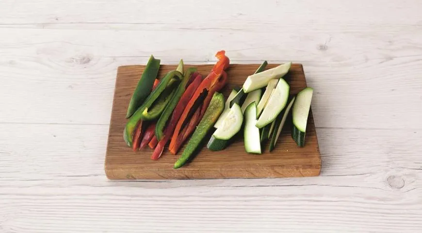 Риба в конверті з овочами: легка та ароматна страва, всього 137 ккал! 4