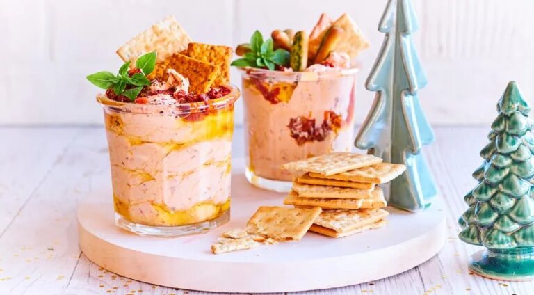 Легкі томатні брускетти з хрумким сиром: швидкий рецепт з фото 40