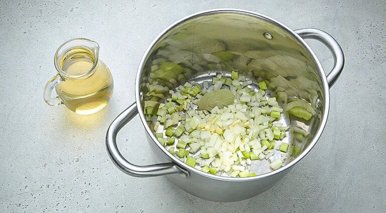 Биск із морепродуктів: Покроковий рецепт із фото. 729 ккал 46