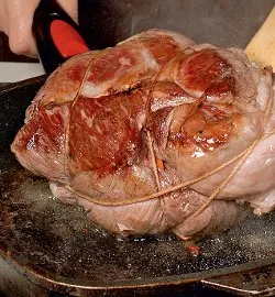 Соковита бараняча нога в духовці: покроковий рецепт із фото 4