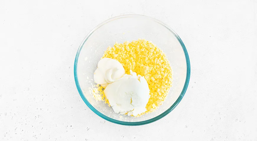 Яйця, фаршировані буряком та оселедцем: ніжний смак та яскравий вигляд! 4