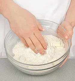 Крестові булочки: ніжне задоволення з фото-інструкцією 2