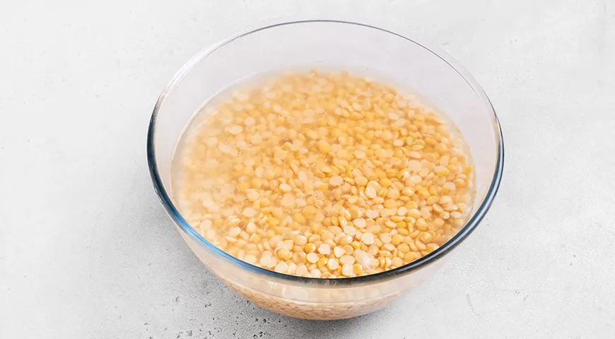 Ароматна горохова каша з тушкованим м'ясом: ситний рецепт для справжніх гурманів 2