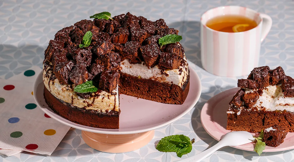 Ніжний шоколадний торт "Усмішка негра" на кефірі: покроковий рецепт з фото 1