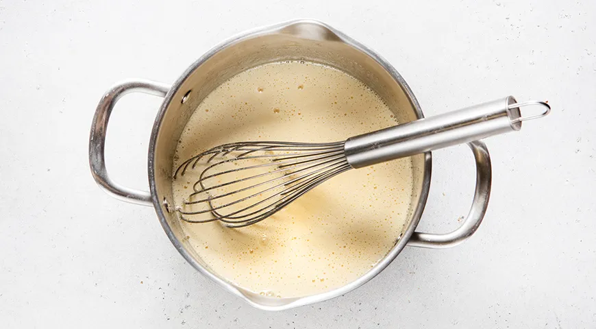 Торт "Жіночий примха": ніжний бісквіт, шовкова карамель та вершковий крем 5