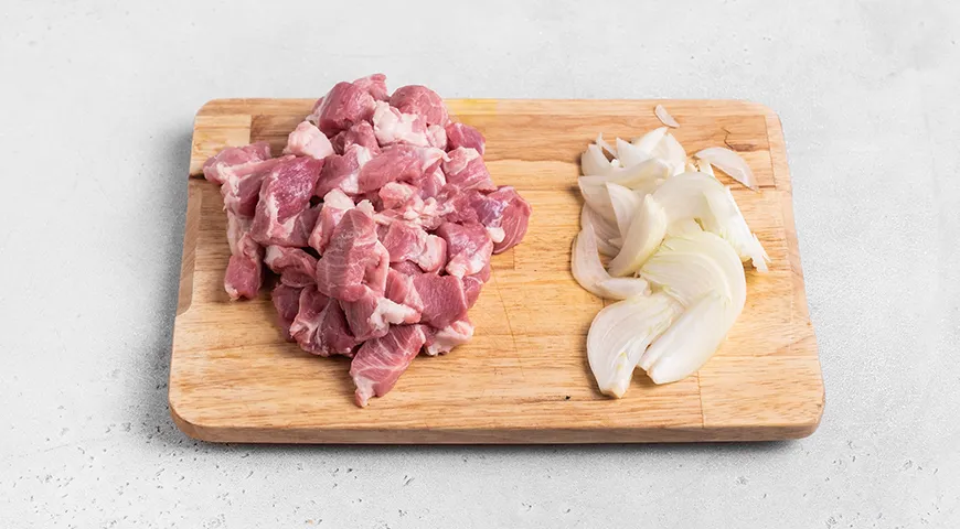 Поживна горохова каша з м'ясом: простий рецепт для ситного обіду 3