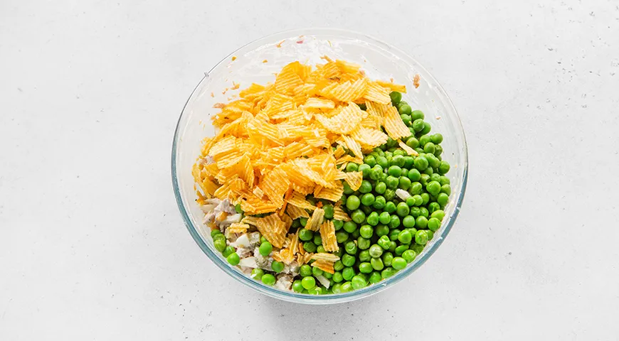 Легкий та освіжаючий салат з тунцем та горошком: рецепт для вашого обіду 6