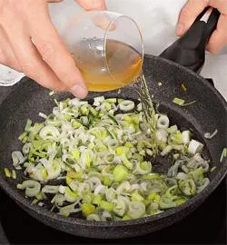 Телятина з полуницею та розмарином: ніжний смак у кожному шматочку 4