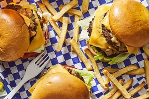 Лайфхак: чим змастити котлети для бургера перед смаженням 3