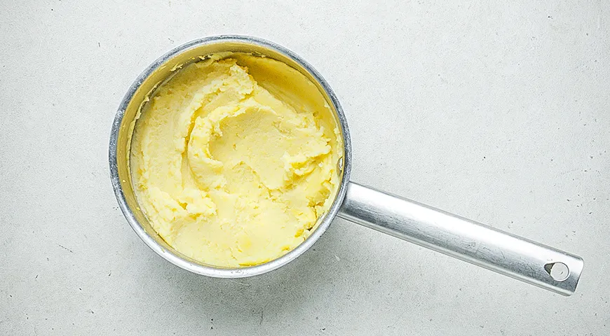 Ситий і смачний картопляний гратен із паштетом та овочами: покроковий рецепт з фото 2