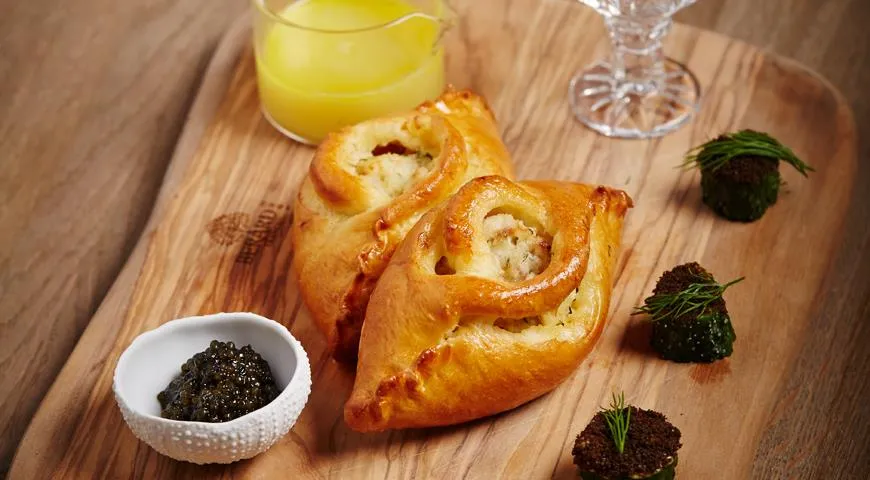 Пироги-розстібаї зі стерляддю: кулінарний шедевр з покроковими фото