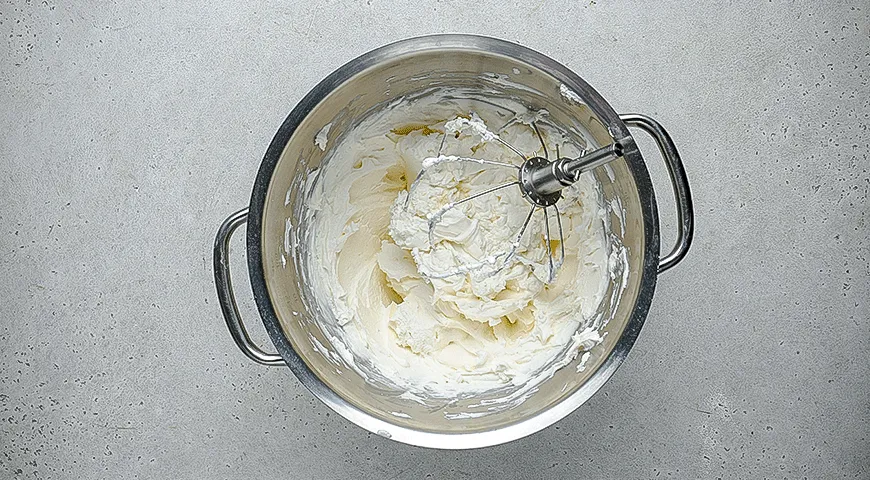 Неймовірний торт "Червоний оксамит" з сирним кремом: покроковий рецепт смаколику з фото 8