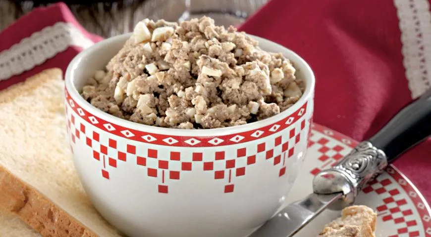 Ніжний паштет з курячої печінки та яєць: смачний рецепт з фото 1