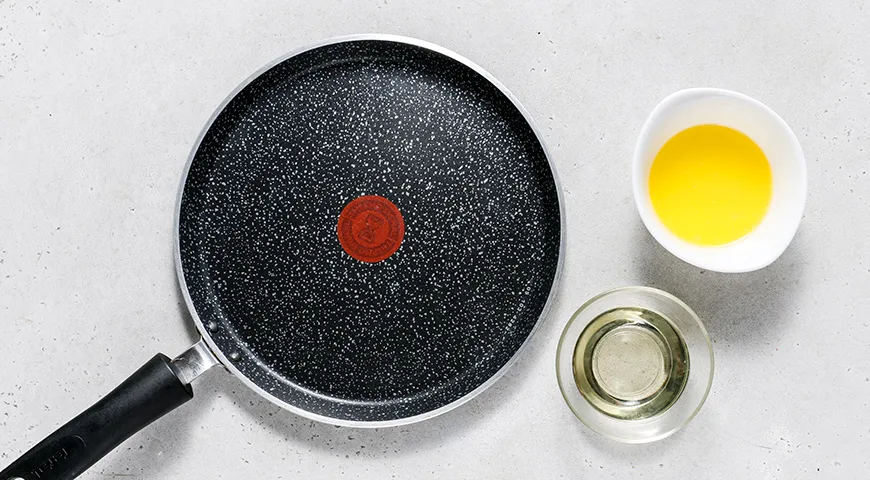 Ніжні млинці на ряжа́нці: легкий та смачний рецепт за кілька кроків 5