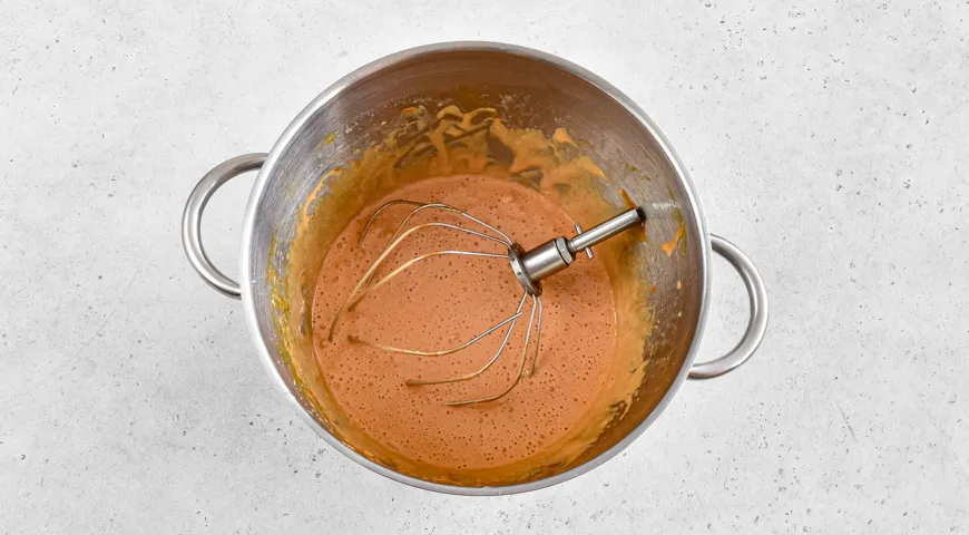 Торт "Карамельна дівчинка": неймовірно ніжний десерт з карамельною ноткою 2